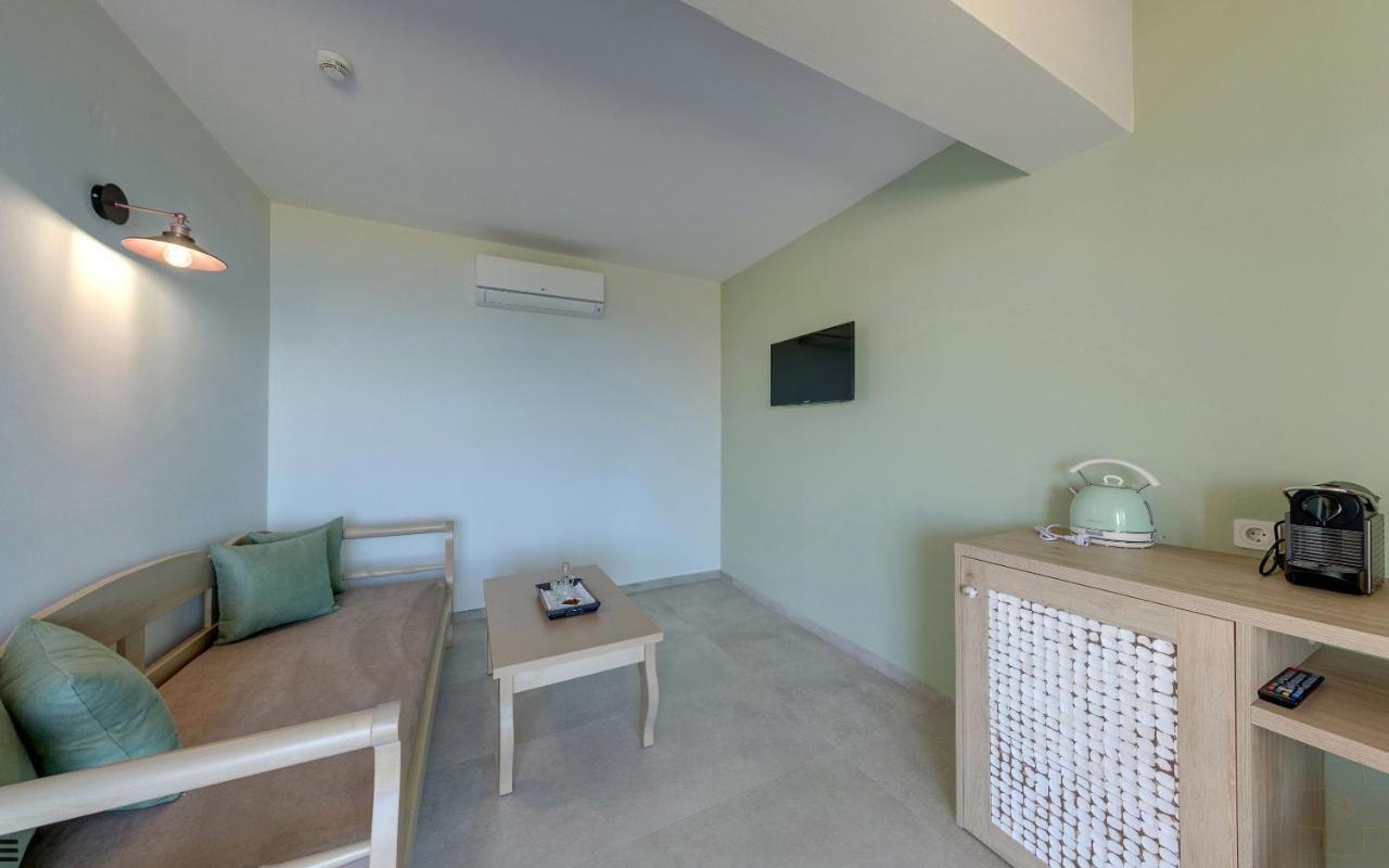 Spiros-Soula Thematic Suites Agia Pelagia  Extérieur photo